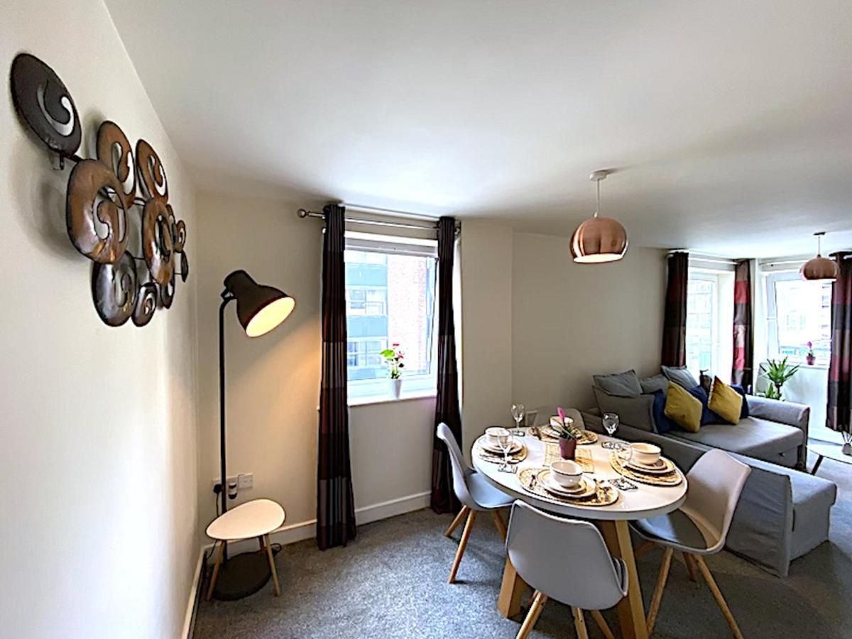 Stylish Two Bed City Apartment With Secure Parking Саутгемптон Екстер'єр фото