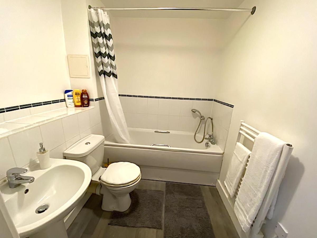 Stylish Two Bed City Apartment With Secure Parking Саутгемптон Екстер'єр фото